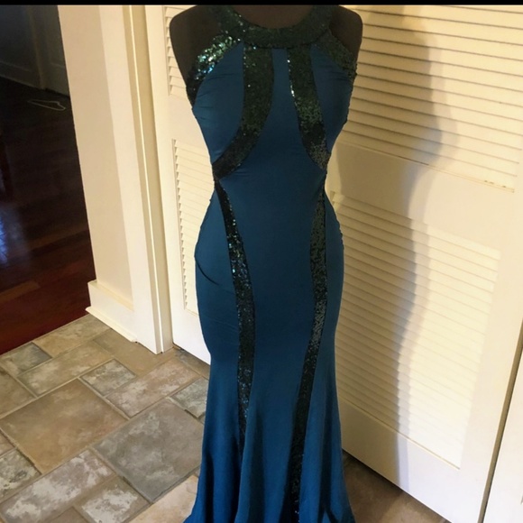 Beautiful Blueish/Green Sequin Formal Dress - Picture 2 of 9